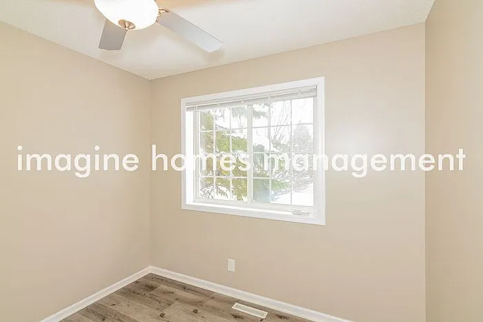 10948 Fillmore St NE — Photo 8