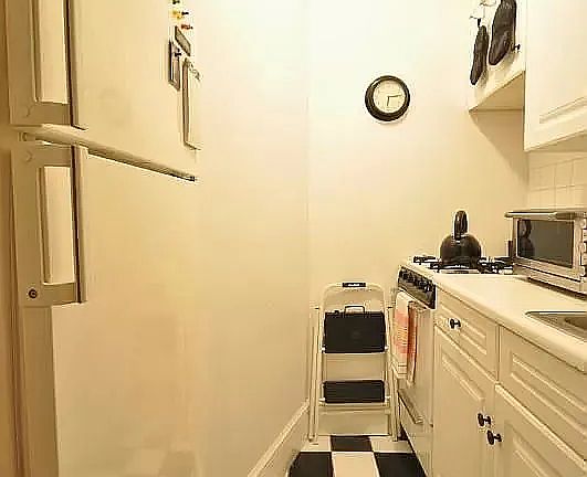 5th image of 247 E 81st St APT 2B