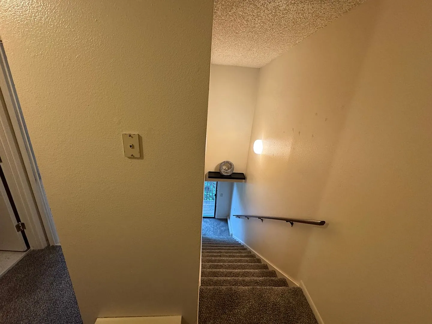Charming 3BR Condo in Anchorage — Photo 4