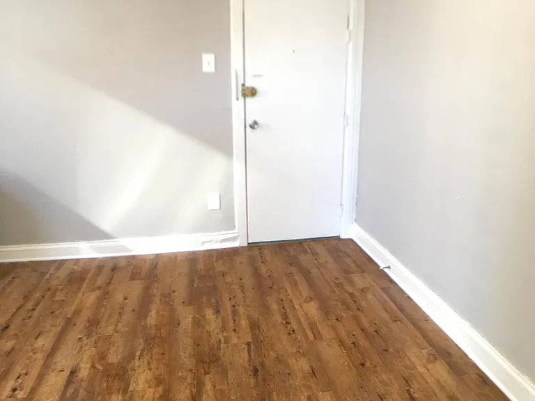 218 S 43rd St #3R — Photo 8