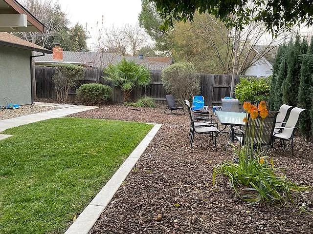 1611 Oak Ave — Photo 10