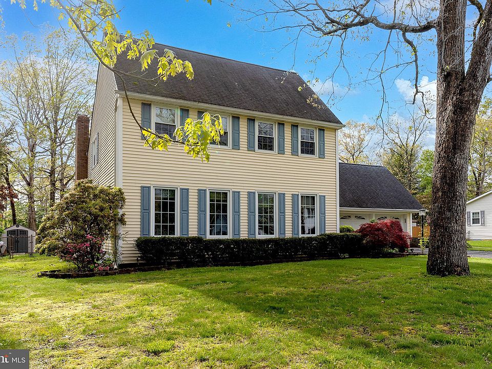 1st image of 2128 Quail St