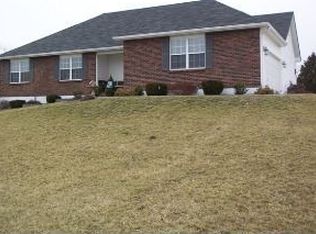 171 Bridgewater Chase Ln, Villa Ridge, MO 63089