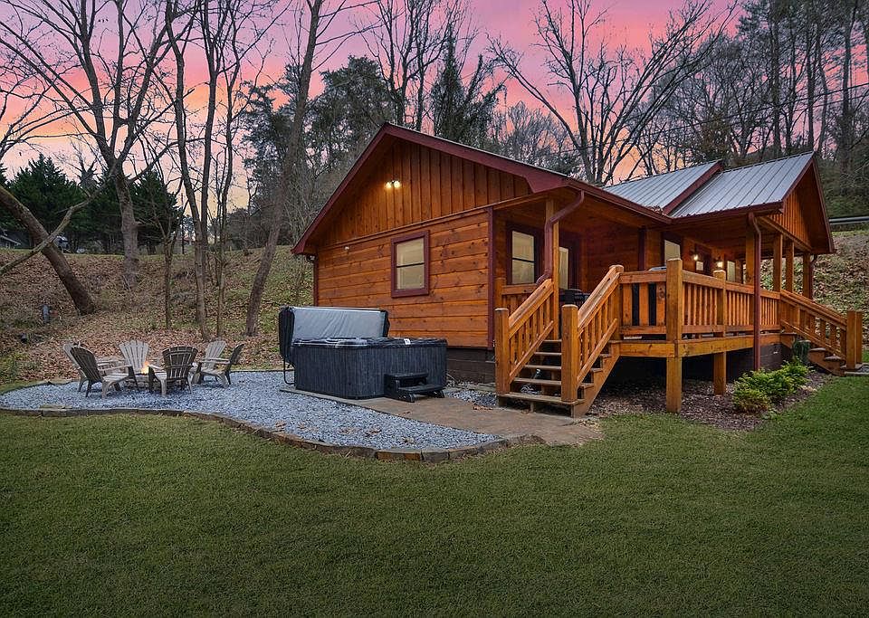 1st image of 165 Corbin Hill Rd