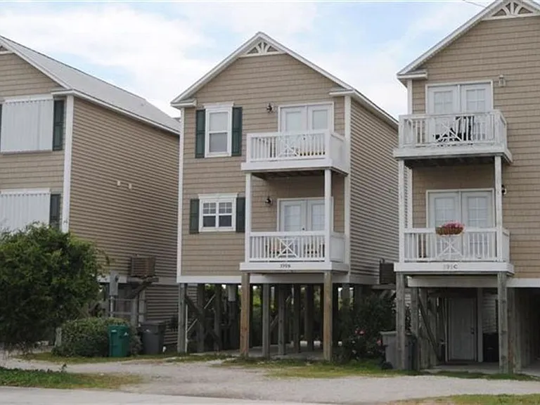 399 N New River Dr #C — Photo 2