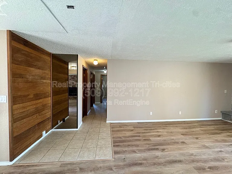 4311 Desert Pl — Photo 10