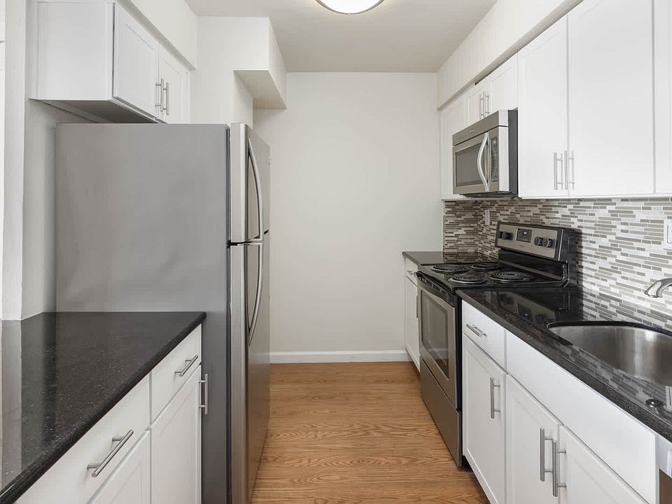 Kitchen with Granite Countertops and Stainless Steel Appliances