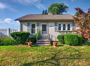 1600 Dilloway Dr, Midland, MI 48640