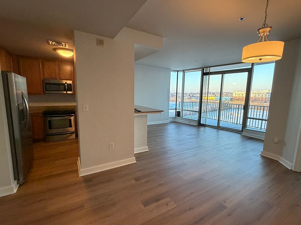 1st image of 105 Christina Landing Dr APT 506