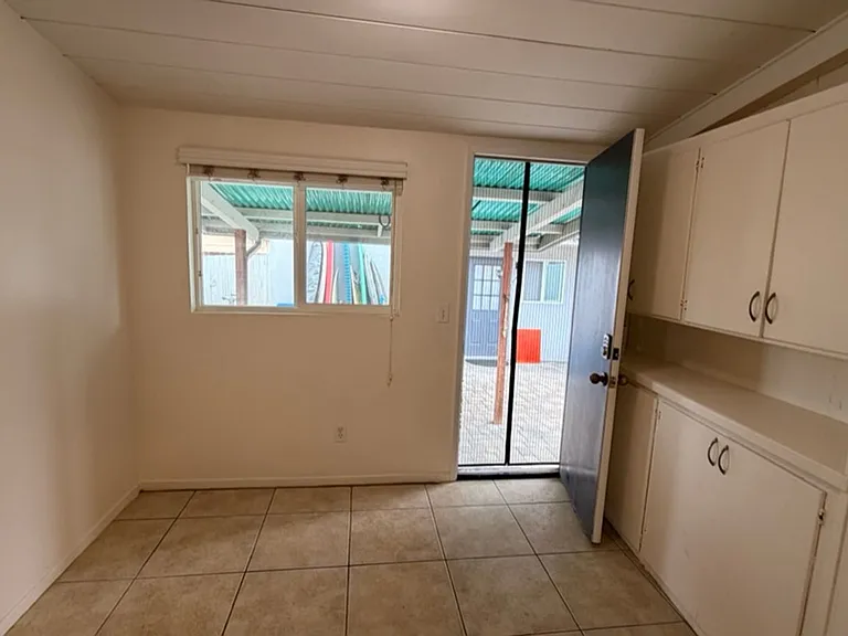 1716 S Tremont St — Photo 24