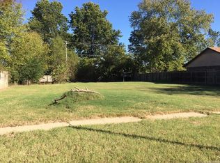 404 Fairfax Dr, Muskogee, OK 74403