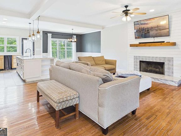 3rd image of 1140 Calls Creek Cir