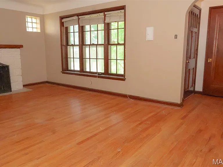 1067 Melvin Ave — Photo 4