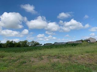 16 Clear Creek Rd, Hannibal, MO 63401