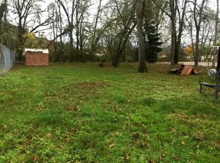789 NE Newton Creek Dr, Roseburg, OR