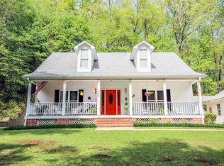 225 Shady Nook Dr, Deatsville, AL 36022