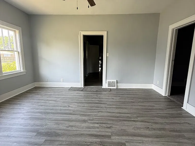 721 S Arnold St — Photo 10