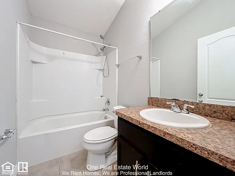 5361 Windsor Lake Cir — Photo 8