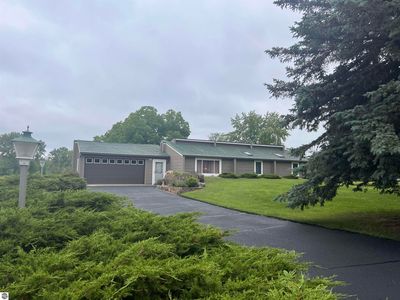 81 Lantern Hill Dr, Mount Pleasant, MI, 48858
