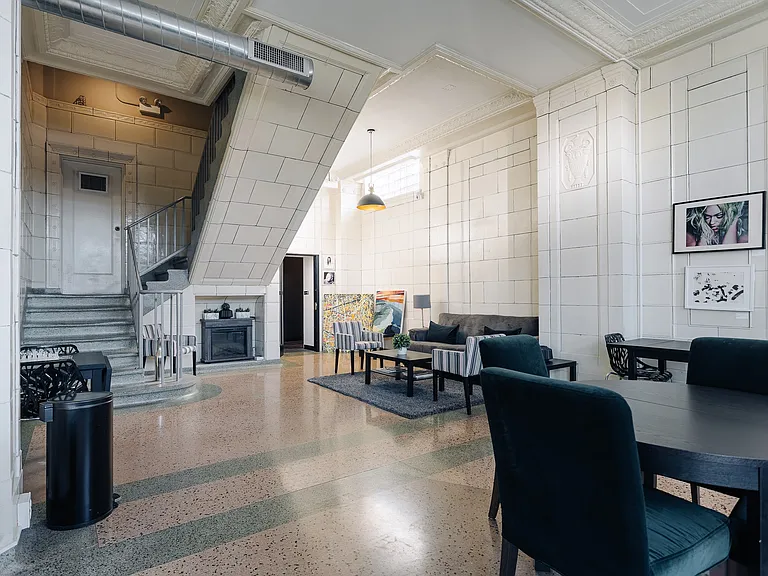 2620 Lofts — Photo 32