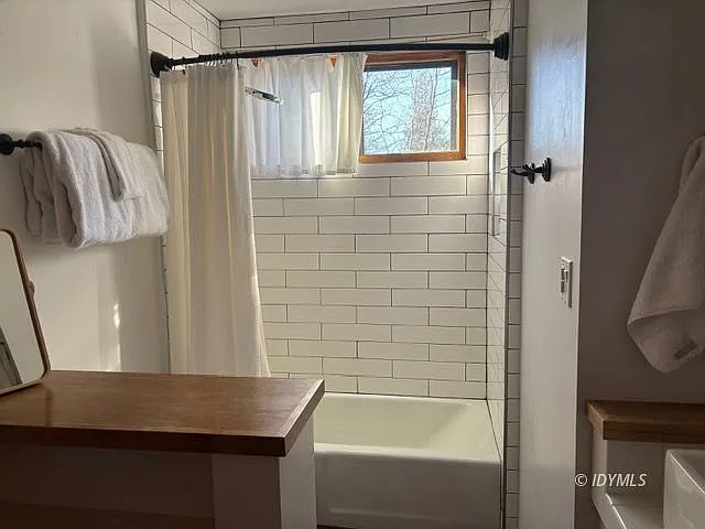 25405 Seneca Dr #25405 — Photo 4