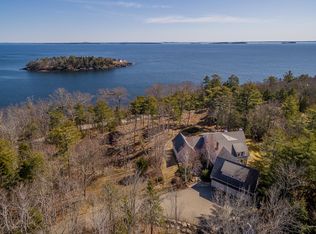 4 Beacon Ave, Camden, ME 04843