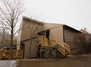 6 Galleries Rd E, Huntington, WV 25701