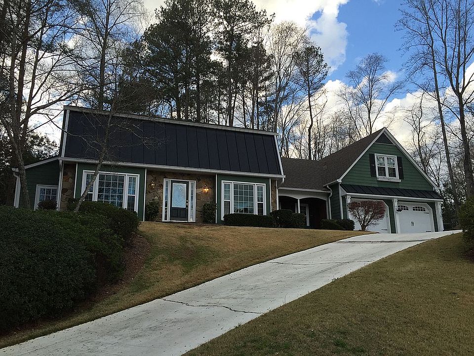 View from bottom Of driveway
