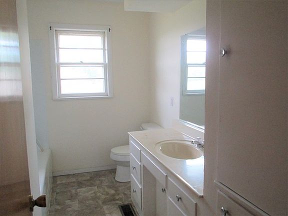 5th image of 5502 S Jefferson Ave
