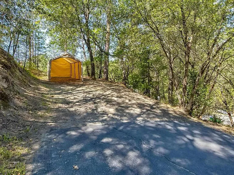 22129 Feather River Dr — Photo 3