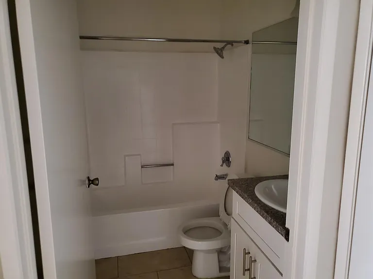 165 N Hoover St — Photo 72