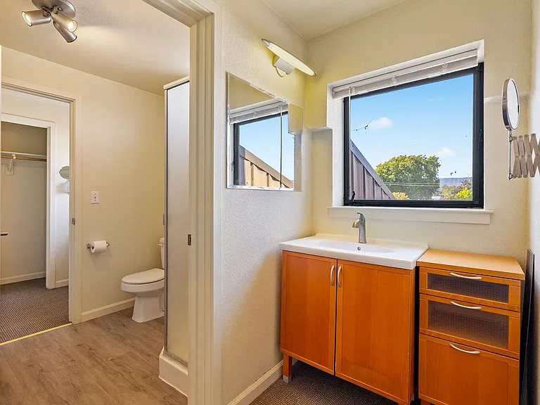 2074-2078 Parker Street - Residential — Photo 24