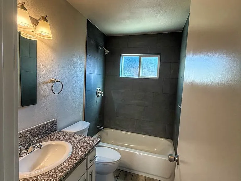 2056 E White Ave — Photo 8