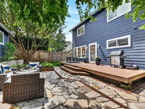 6530 44th Avenue SW, Seattle, WA 98136