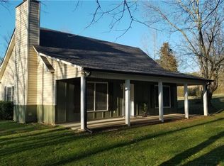 16 Pleasant Ln, Fairmount, GA 30139