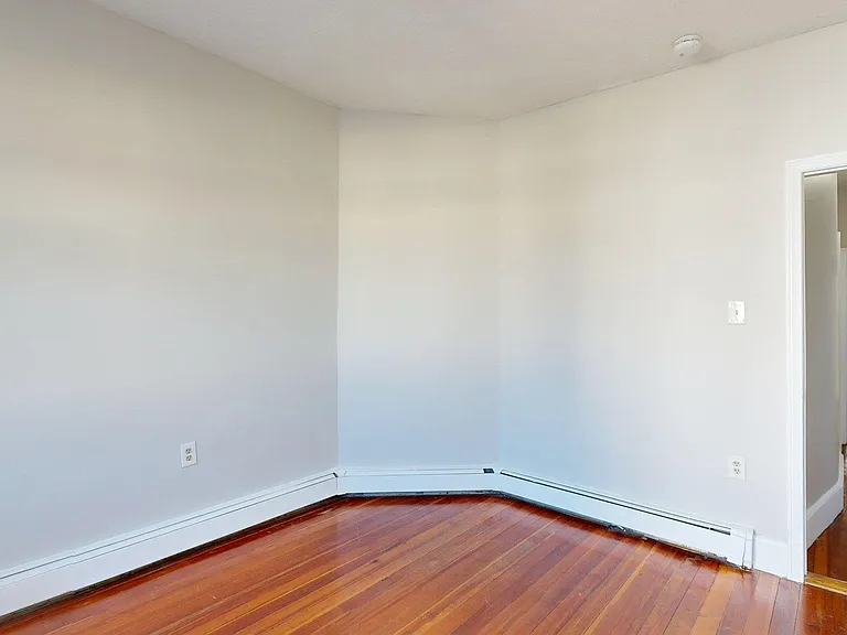 163 Hichborn St #4 — Photo 10