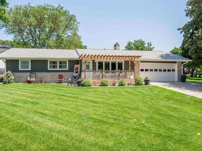 611 Gemini Rd, Hinton, IA, 51024