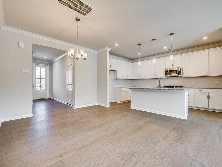 229 Brooks Springs Dr — Photo 7