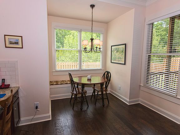 4th image of 3764 Snowshill Dr