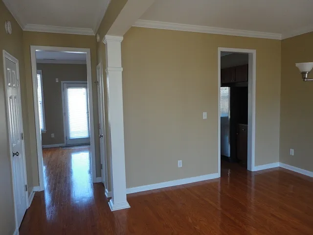 317 Collinsworth Dr — Photo 7