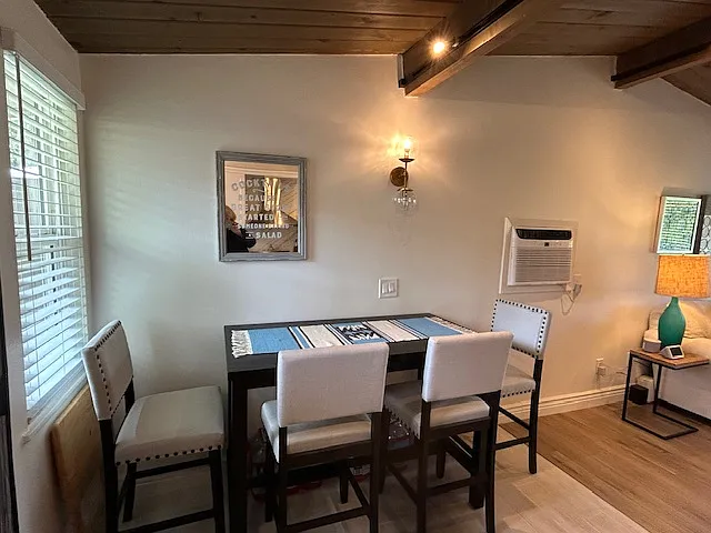 2 bed, 750 sqft, $2,750 — Photo 3