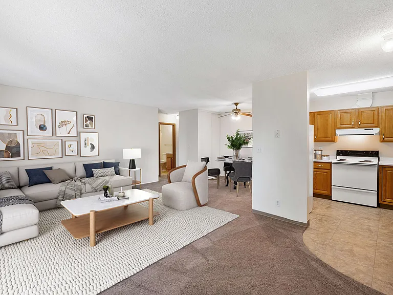 Raintree West Apartments — Photo 9