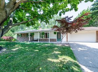 3167 E Valley View Dr, Saint Joseph, MI 49085