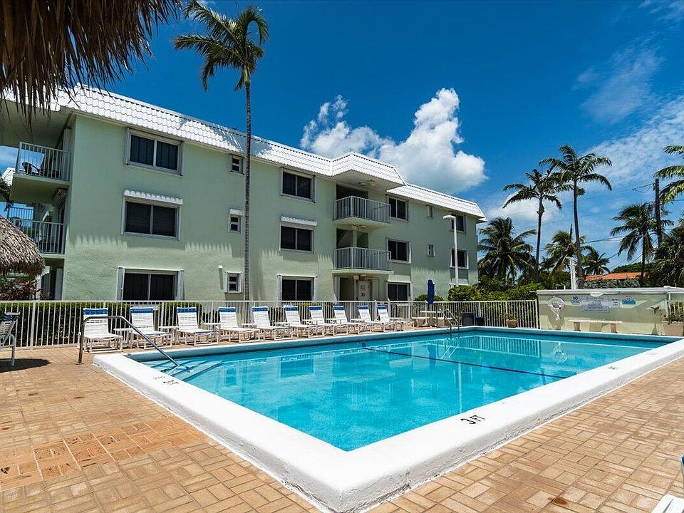 2nd image of 1101 W Ocean Dr Unit 21