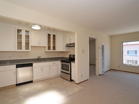 3rd image of 1590 26th Ave APT 9
