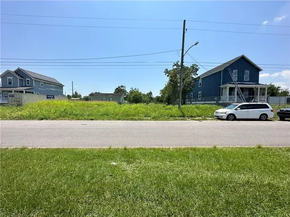 2127 Jourdan Ave, New Orleans, LA 70117