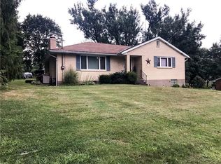 613 Edgewood Dr, Apollo, PA 15613