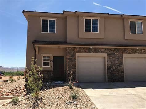 End unit with one car garage