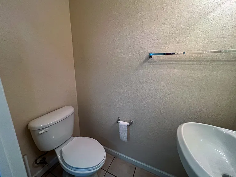 4886 NW 46th Pl #106 — Photo 26