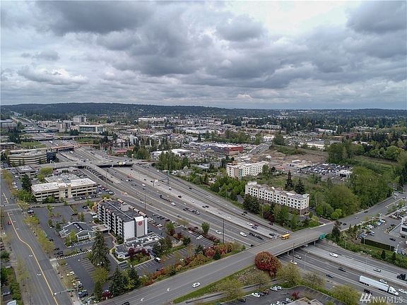 5th image of 105 111th Ave SE
